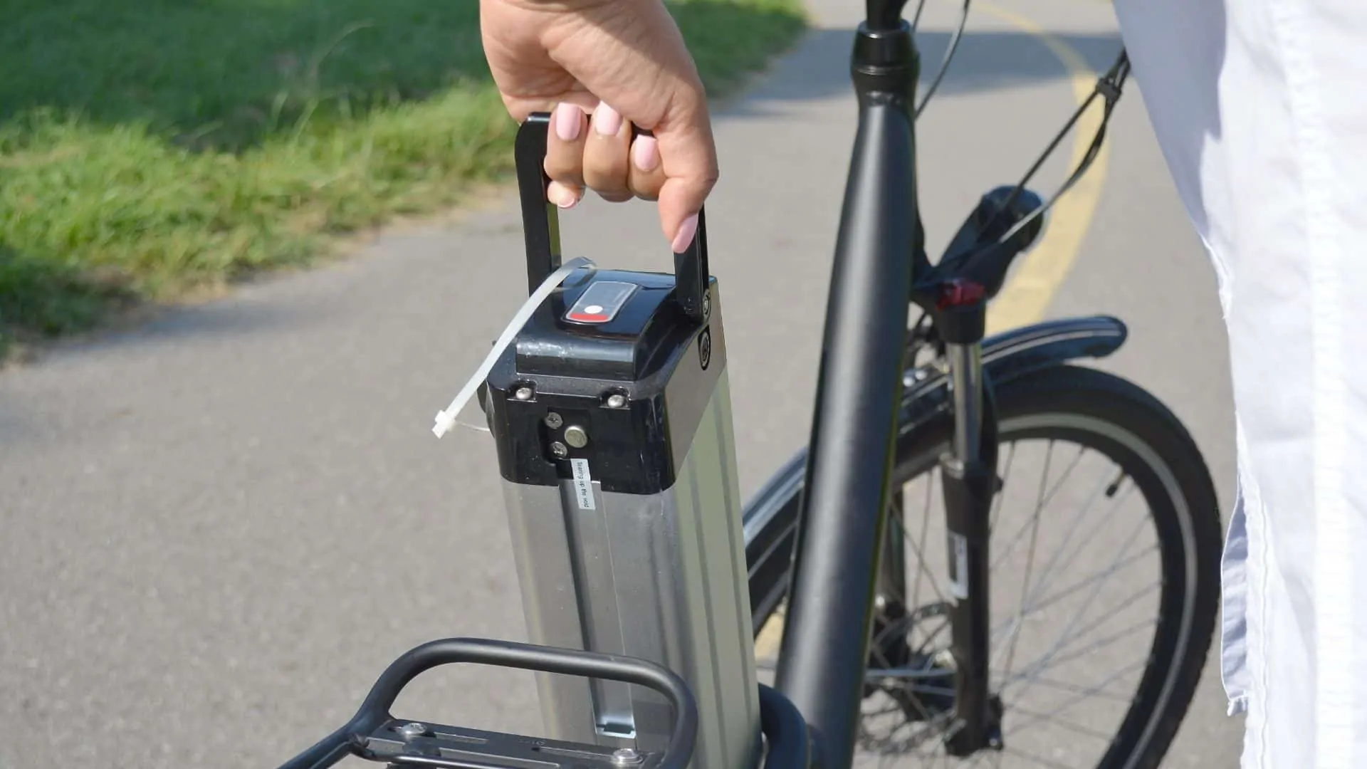 How Long Does the Battery on an Electric Bike Last?