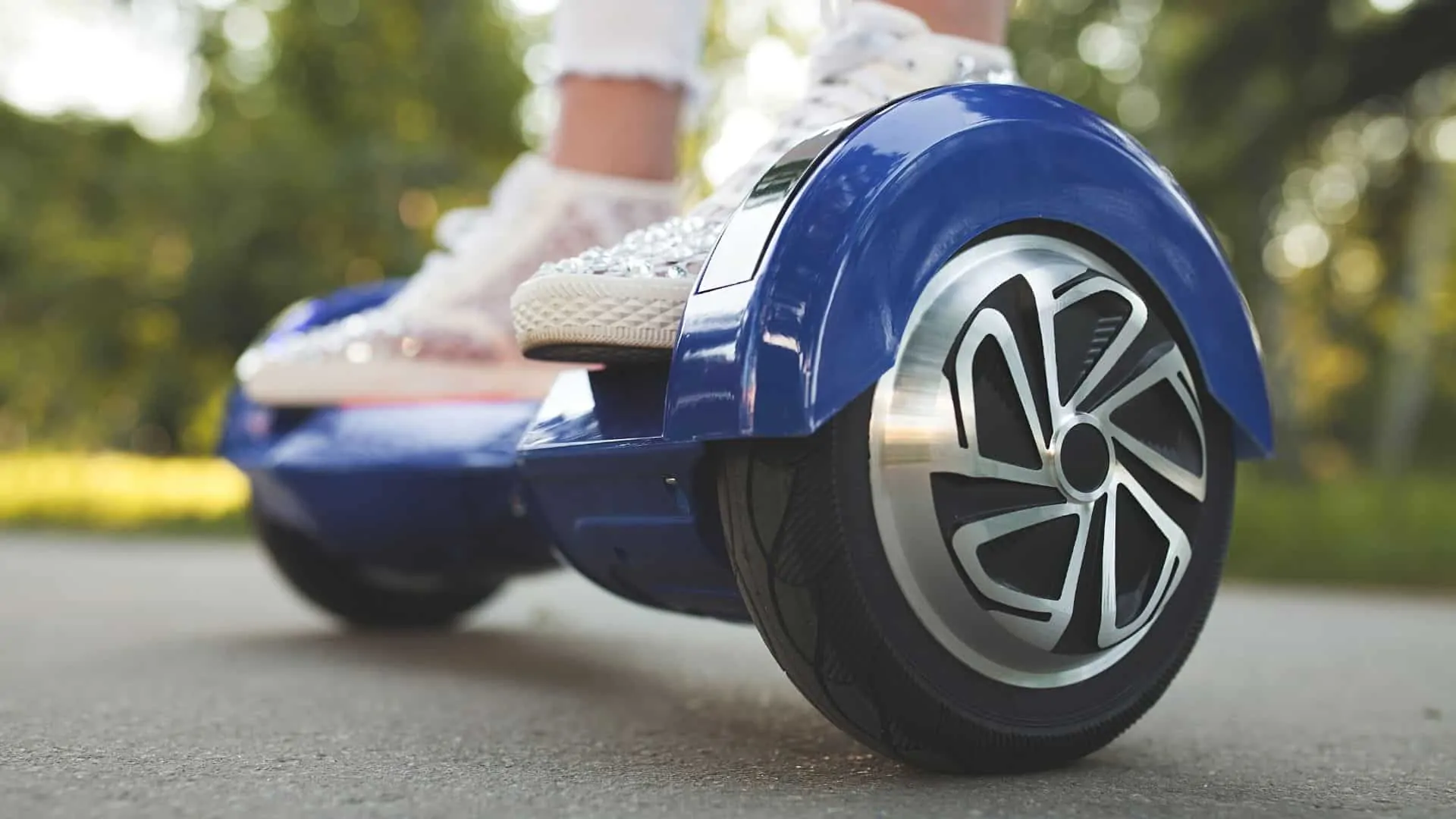 Best 5 Hoverboards Under $200 including Off-Road Option 2
