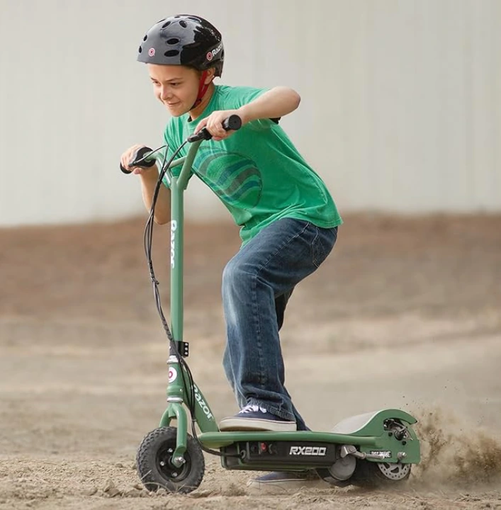 Best 3 Wheel Electric Scooters for Kids in [current_date format='Y'] 2