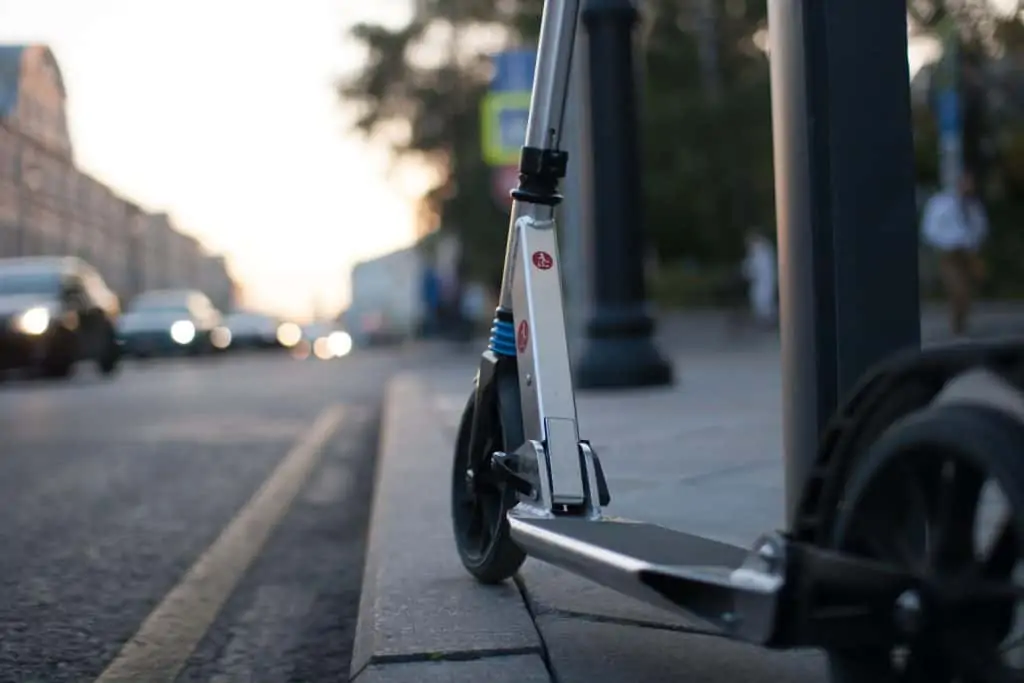 5 Things to Consider When Choosing an Electric Scooter 2