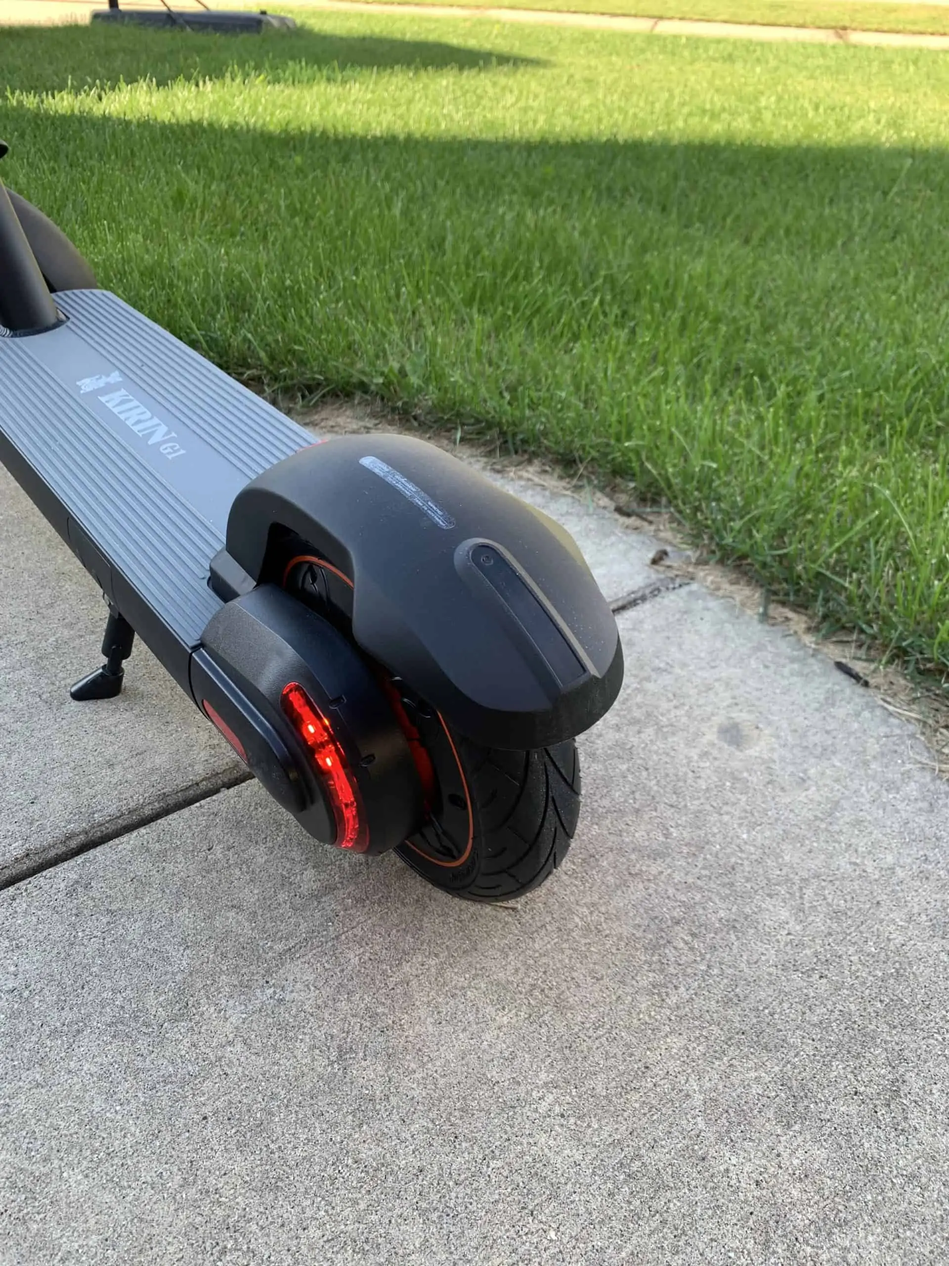 KUGOO KIRIN G1 Folding Electric Scooter Review 3