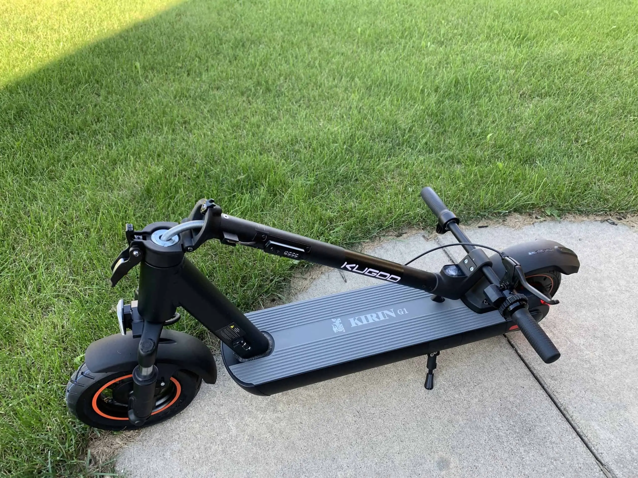 KUGOO KIRIN G1 Folding Electric Scooter Review 5