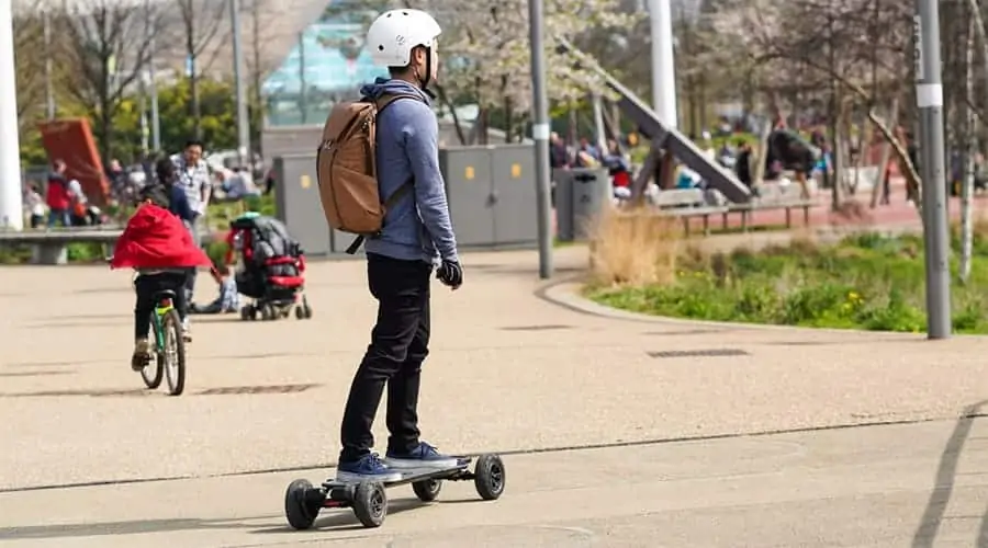 Can a Beginner Ride an Electric Skateboard?