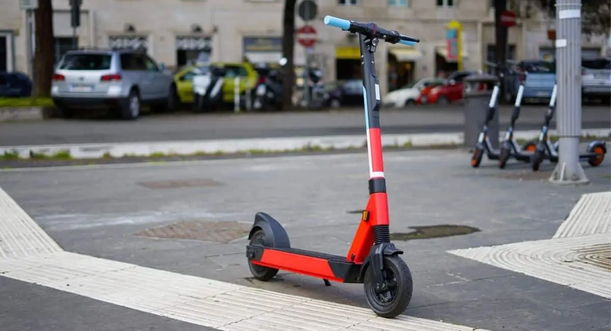 Best Electric Scooter Under $300 – You Don’t Need To Break The Bank