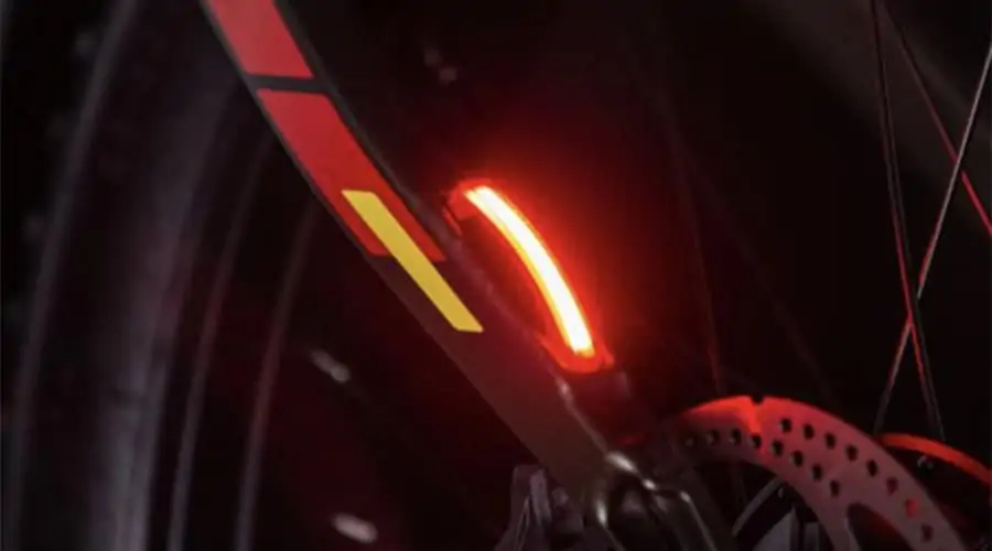 Aventure E-Bike: Integrated Lights