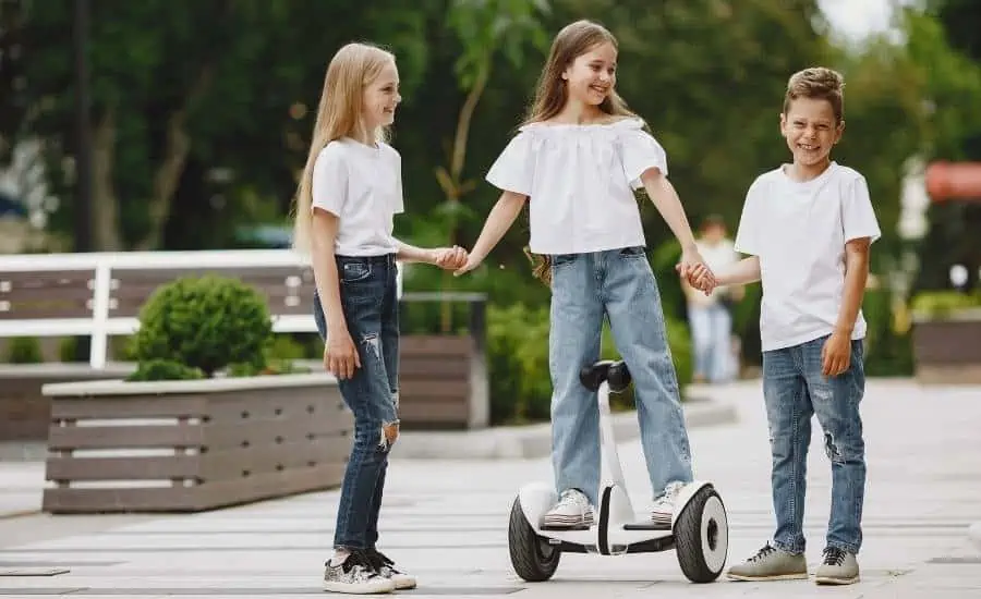 Best Hoverboard For 6 or 7 Year Old Kids