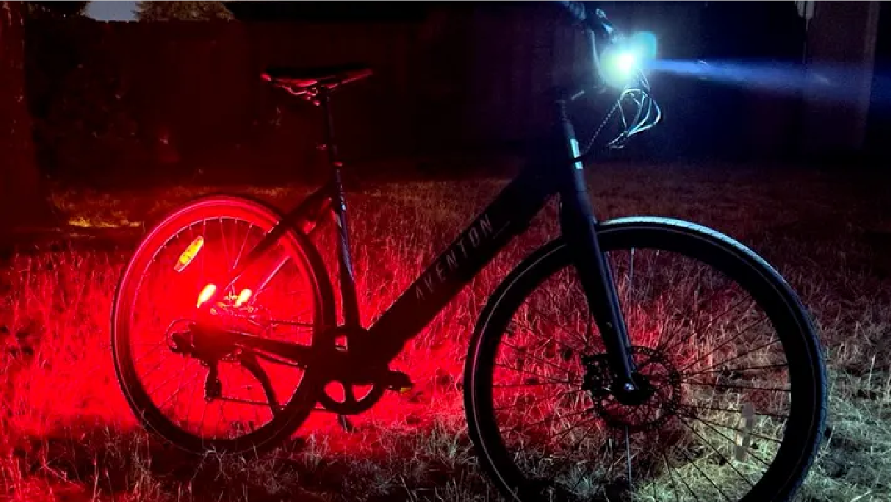 The Aventon Soltera 2: A Feature-Packed Commuter E-Bike 2 Techie Features for the Win Section
