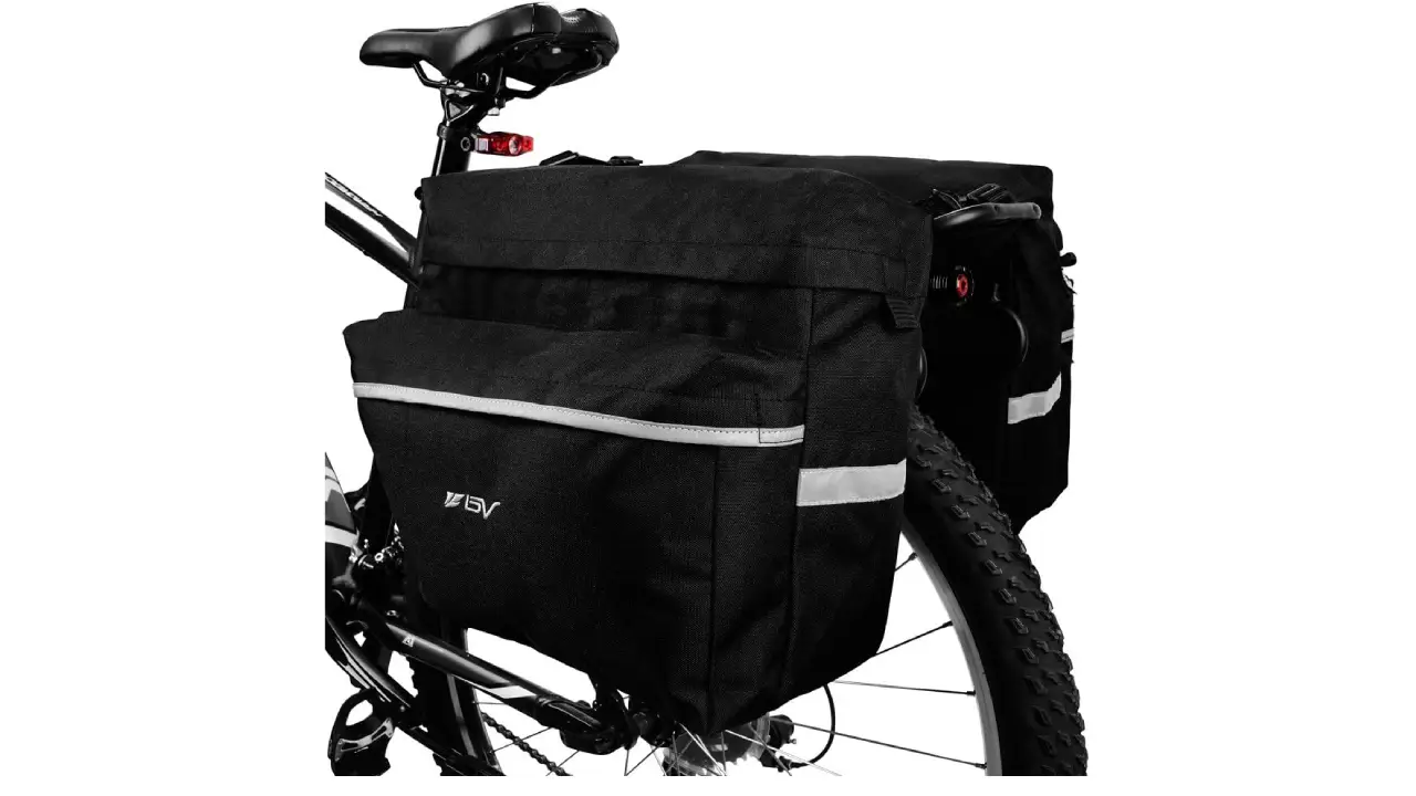 Pannier with USB charging ports 